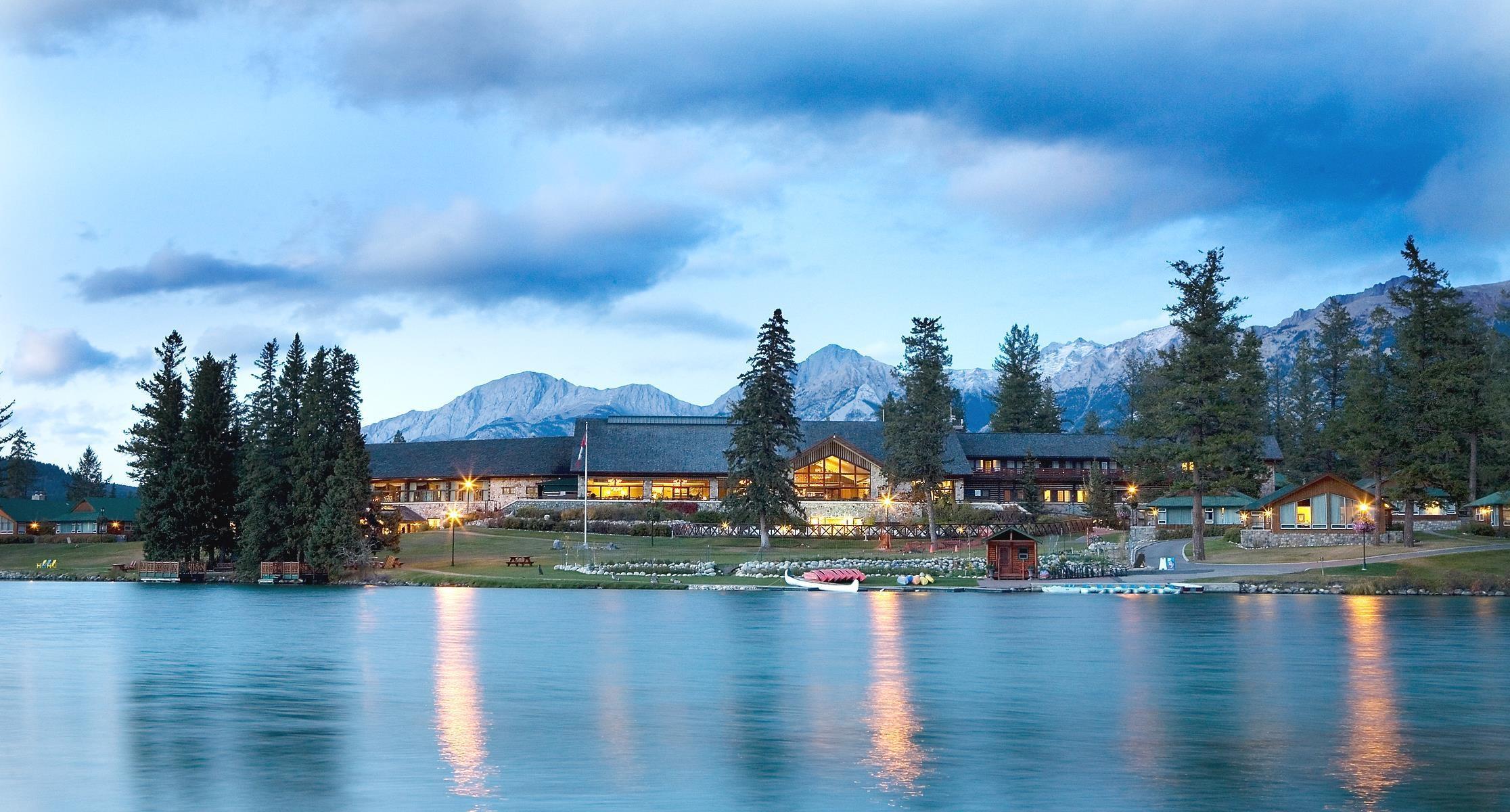 Fairmont Jasper Park Lodge Exterior foto